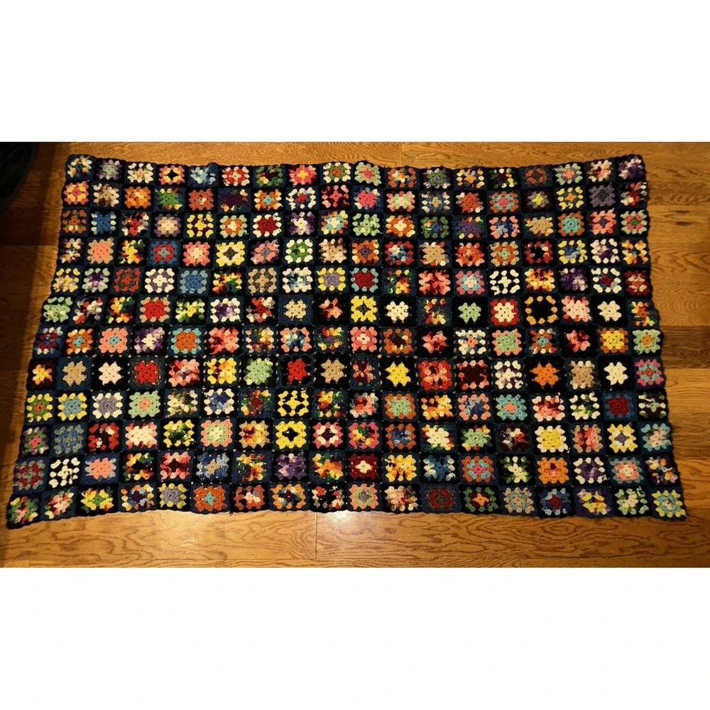VTG 60's Colorful Granny Square Crochet Afghan Blanket Wool 41